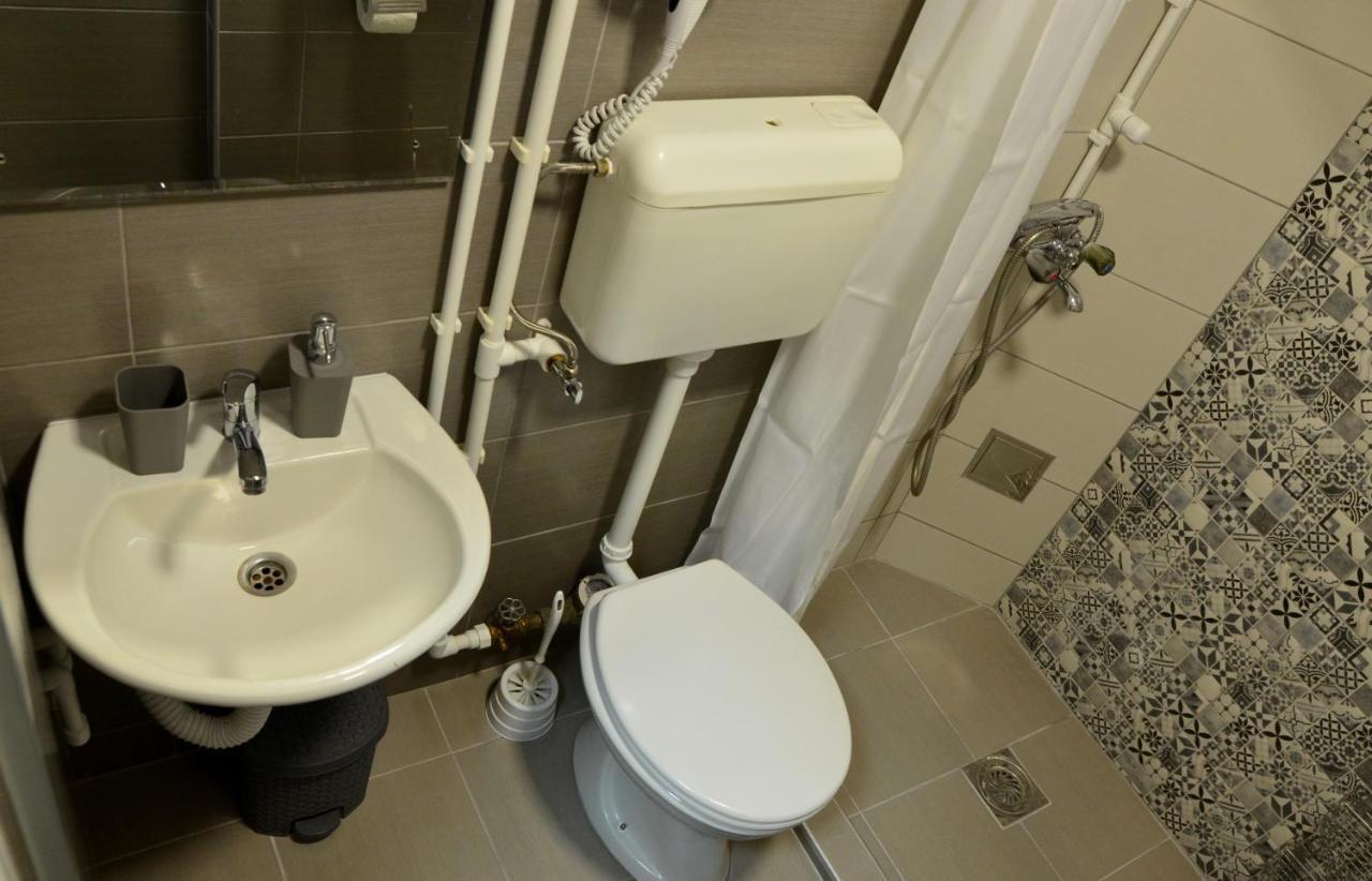 Iva Studio-Apartment Kladovo Bagian luar foto